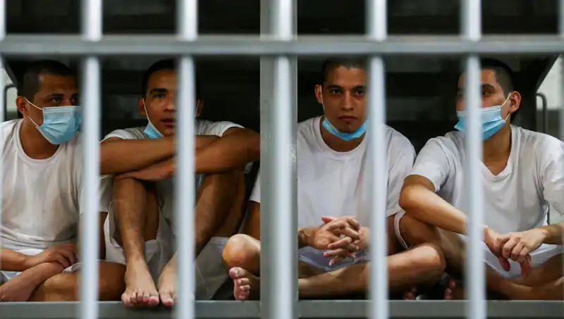 El Salvador Hükümeti, Venezuela’ya Siyasi Tutuklu Göndermeye Hazırlanıyor