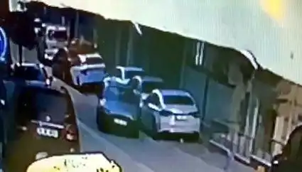 Esenyurt’ta Park Halindeki Araçlara Çarpan Sürücü Kaçtı, Olayın Ardındaki Sır Nedir?