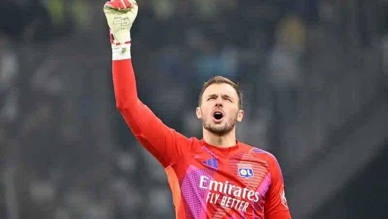 '1 Mart 2025 Tarihli Futbol Transfer Bombaları ve Spor Gündemi!'